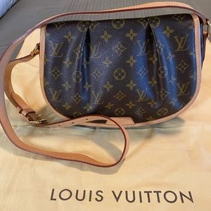 Louis Vuitton Monogram Menilmontant PM Crossbody